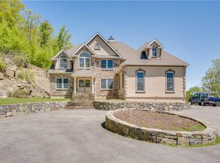 36 Old Brimstone Rd, Carmel, NY 10512