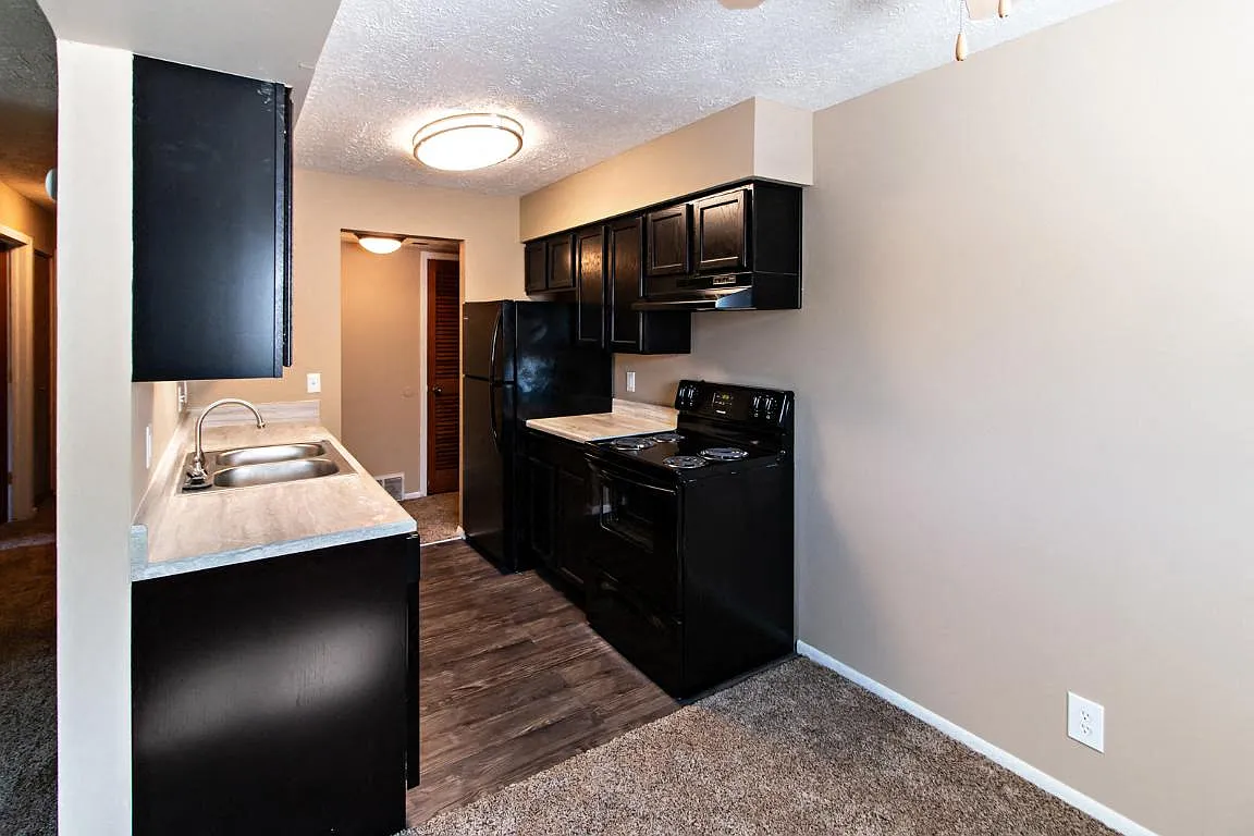 Howard Street Apartments — Photo 3