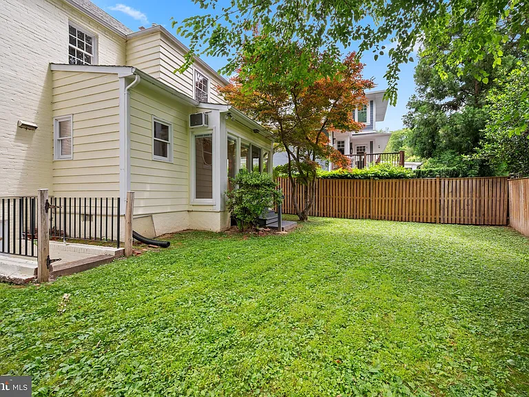 5122 Fairglen Ln — Photo 29