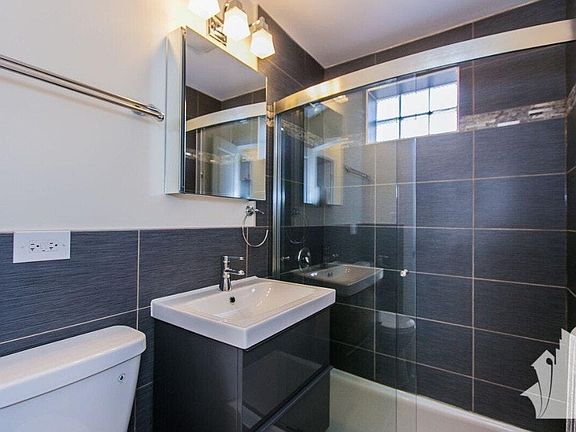 4th image of 5062 N Wolcott Ave APT 2W