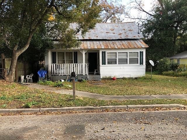 1st image of 1612 Stonewall St
