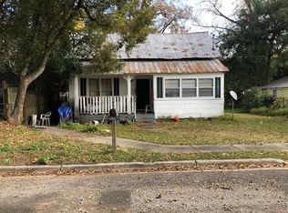 1612 Stonewall St, Brunswick, GA 31520