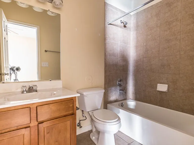 3150 N Yarbrough Dr #B-1 — Photo 16