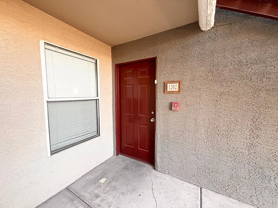5055 W Hacienda Ave #1202