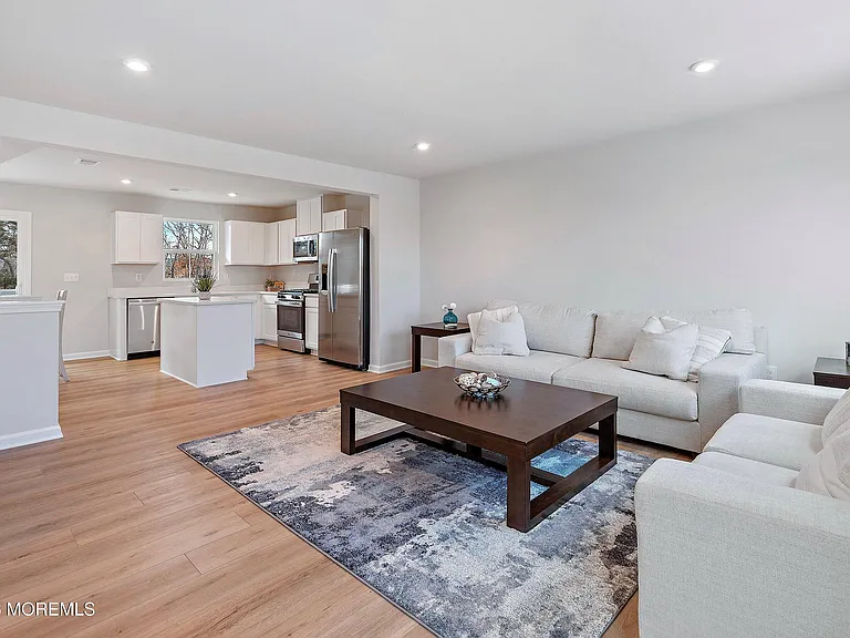 602 Cyprus Ct #602 — Photo 11