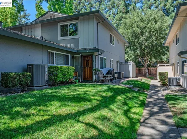 8172 Arroyo Dr APT 3, Pleasanton, CA 94588