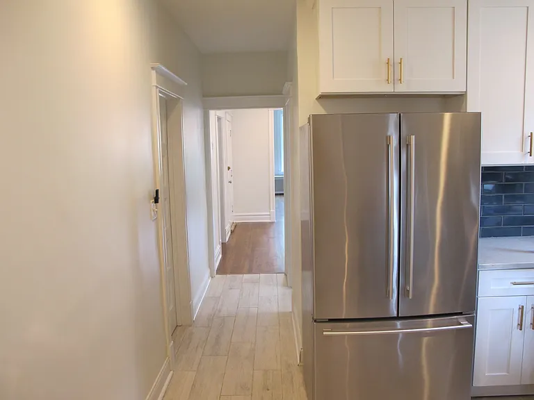 4838 N Claremont Ave #2 — Photo 6