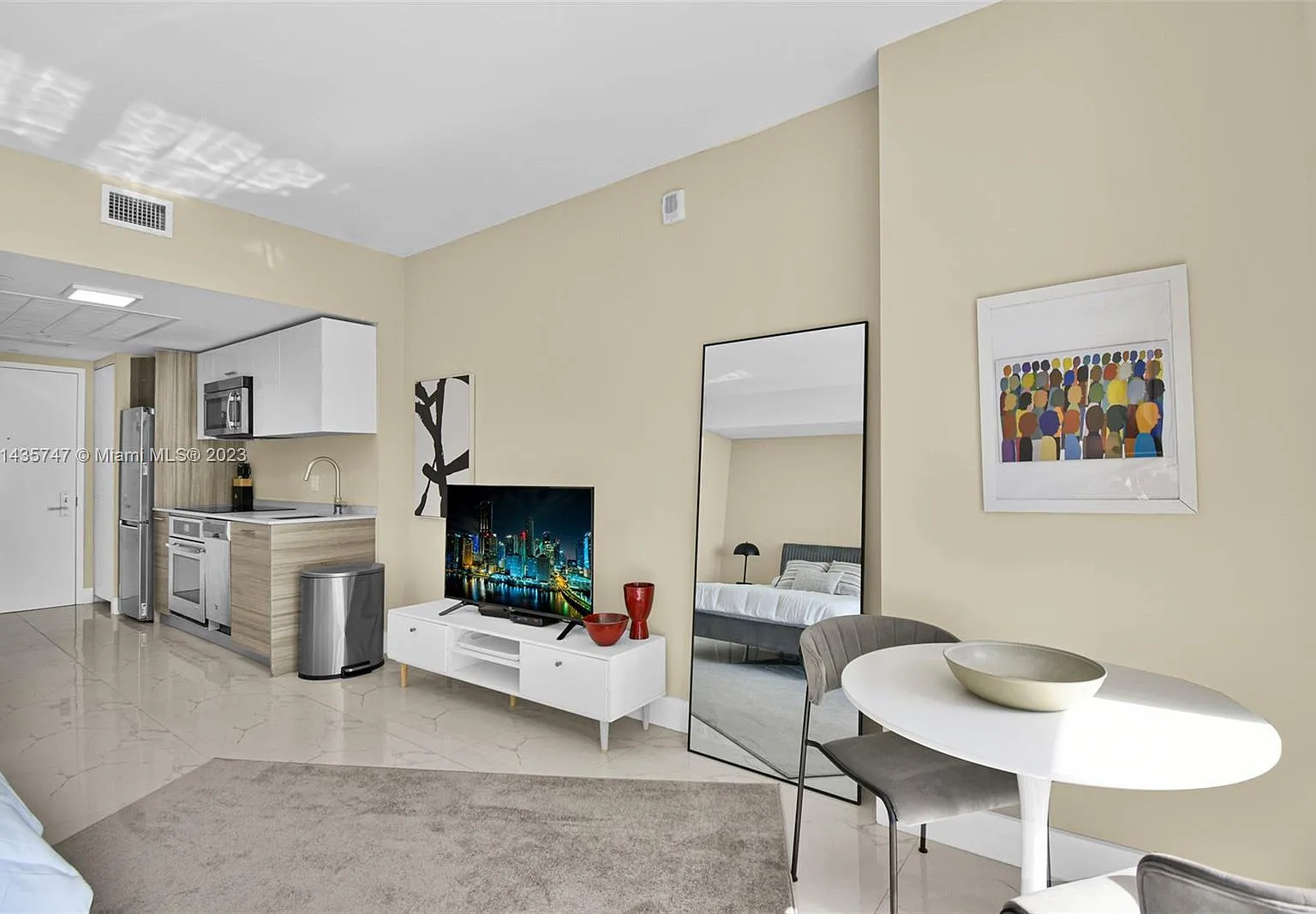 Studio, 375 sqft, $3,800 — Photo 4