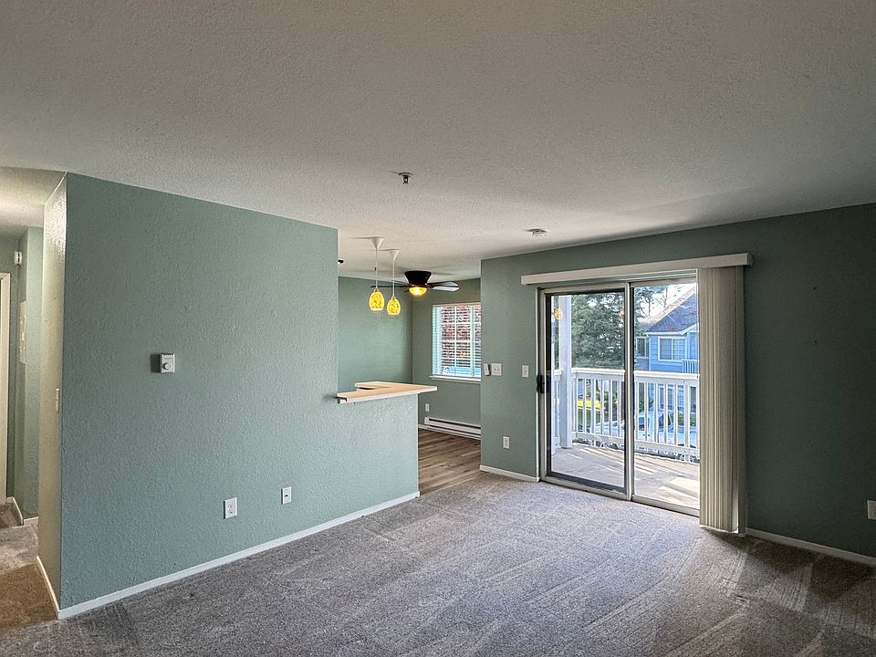 1st image of 511 Lighthouse Dr
