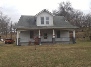 883 Grubmore Rd, Marion, VA 24354