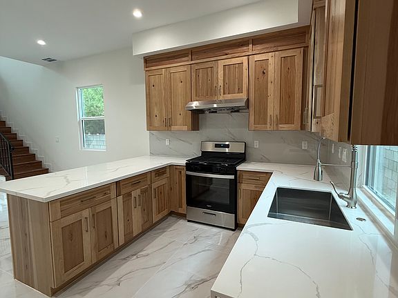 5th image of 6019 Kauffman Ave
