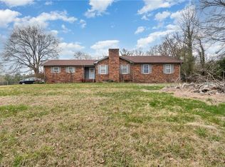 1574 Kersey Valley Rd, High Point, NC 27263
