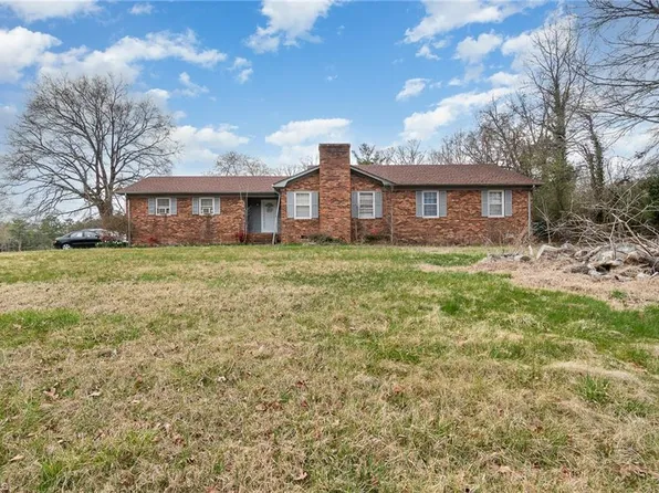 1574 Kersey Valley Rd, High Point, NC 27263