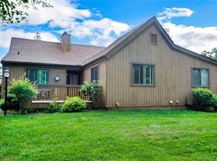 183 Apache Ln #B, Stratford, CT 06614