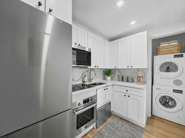 25 East 67th Street image 1 of 5