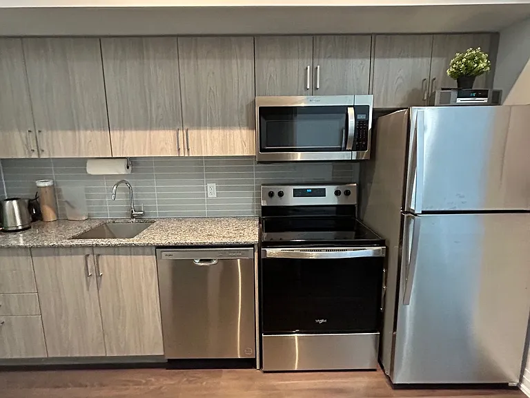 20 Meadowglen Pl E #822 — Photo 23
