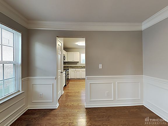 3rd image of 5304 Grandover Dr