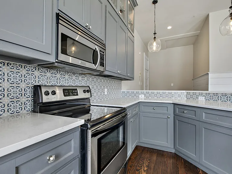 202 N Lbj Dr — Photo 29