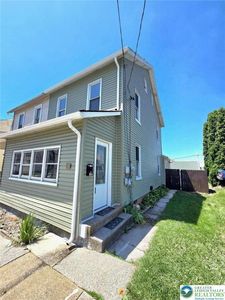 804 Race St, Catasauqua, PA, 18032