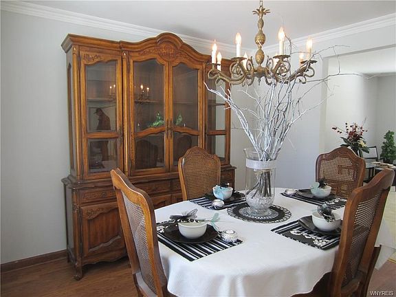 5th image of 687 Pin Oak Cir