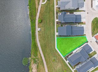 279 Waters Edge Dr, Saint Joseph, MI