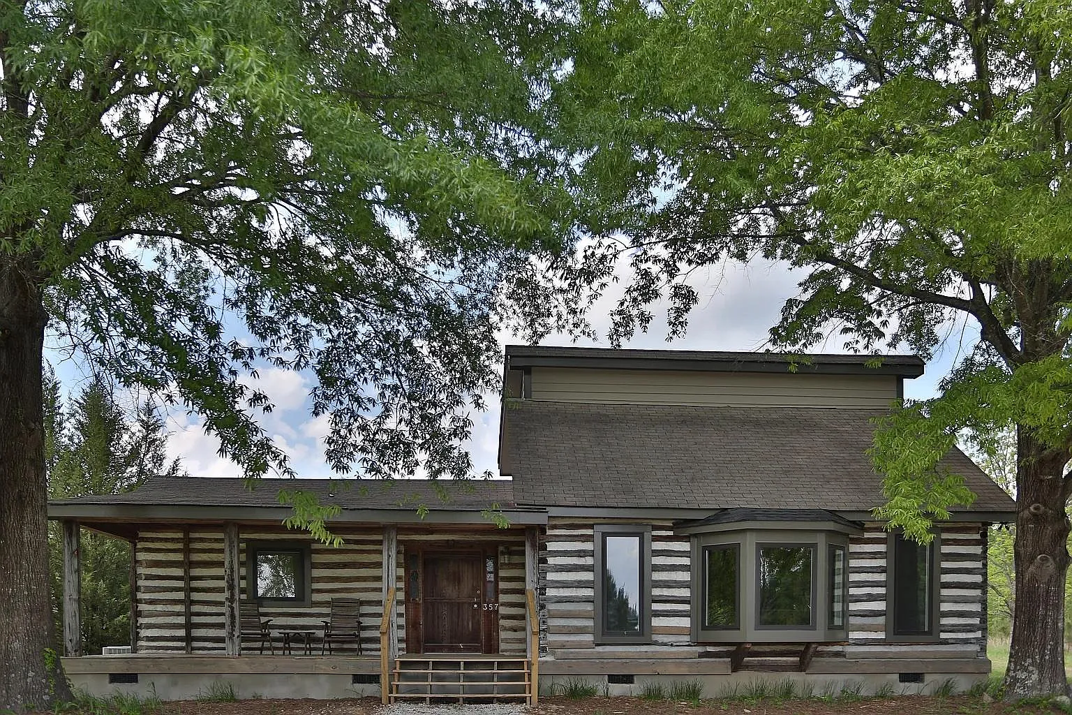 3 bed, 1900 sqft, $2,995 — Photo 1