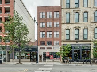 1025 W Madison St #P-4, Chicago, IL 60607