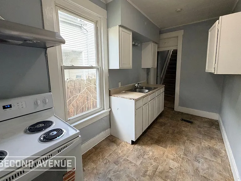 417 Franklin St — Photo 3