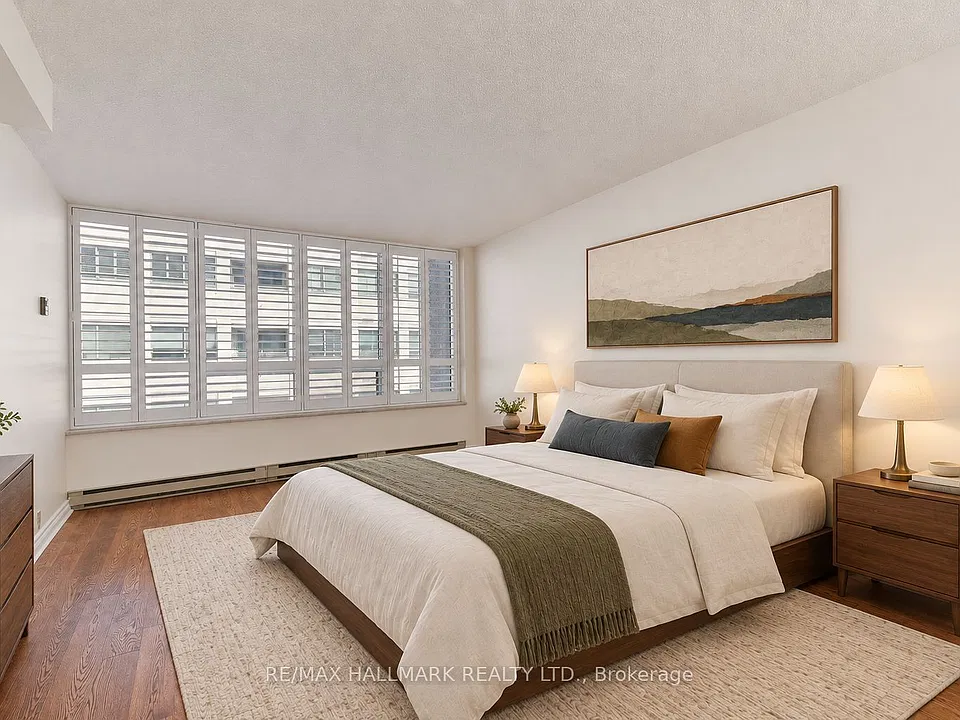 1177 Yonge St #403