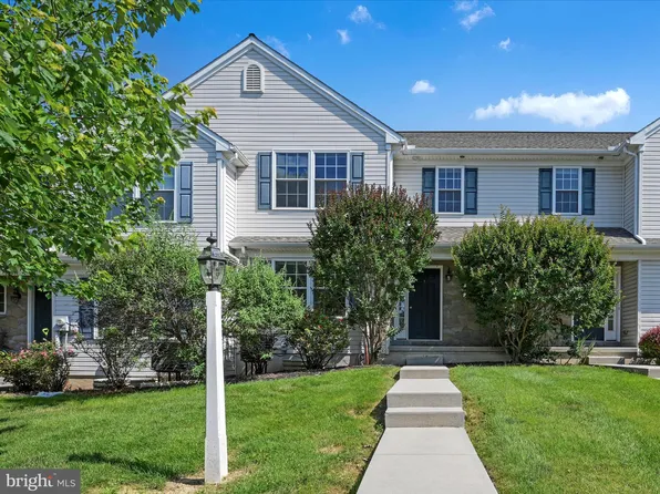 26 Bradford Dr, Leola, PA 17540