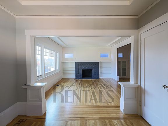 3rd image of 5327 Shafter Ave