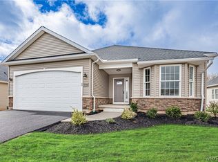 7252 Clark View Dr, Lockport, NY 14094