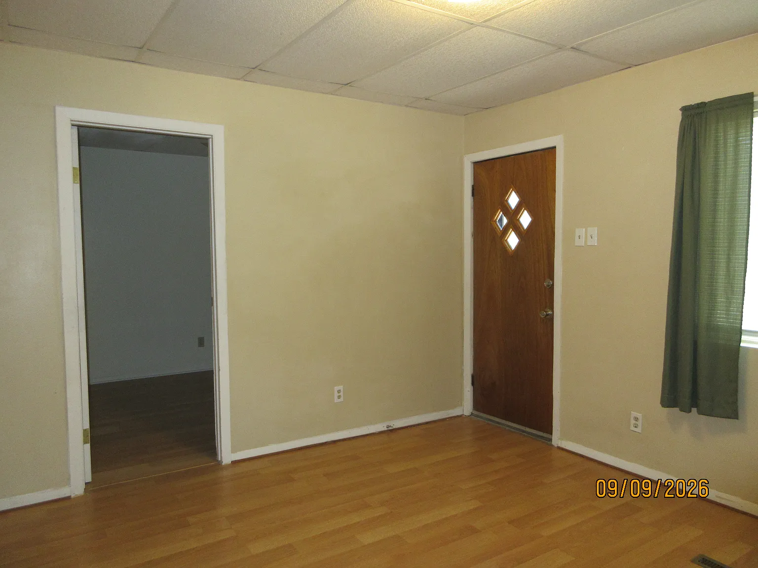 810 W 2nd Street — Photo 2