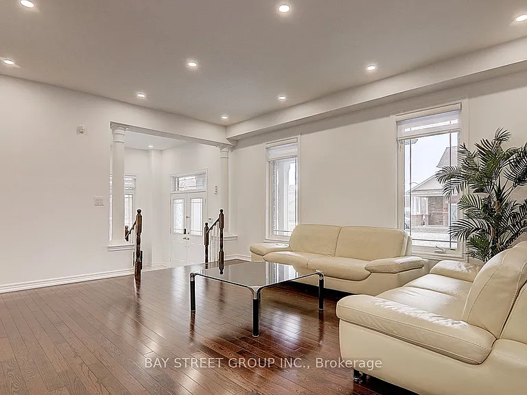 201 Bilbrough St — Photo 3