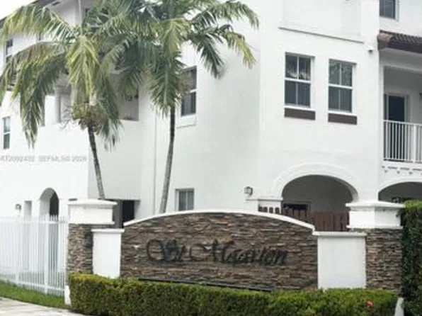 8620 NW 97th Ave APT 215, Doral, FL 33178