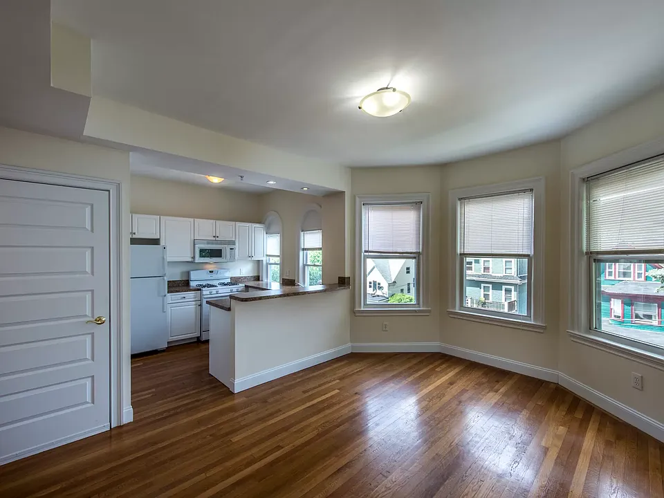 27 Ashford St #3