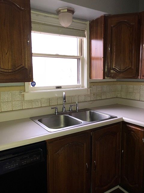 1st image of 2350 Townhill Dr