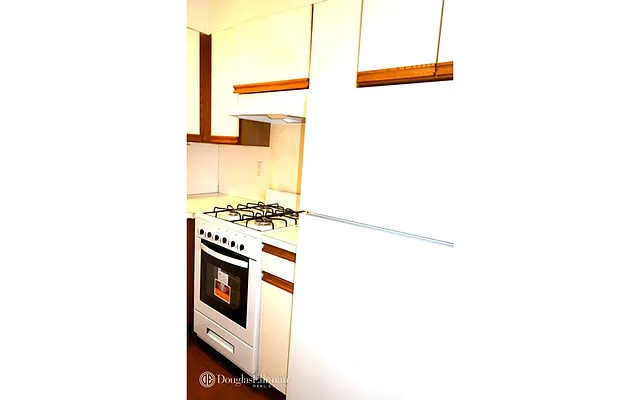 Rented by Douglas Elliman | media 13