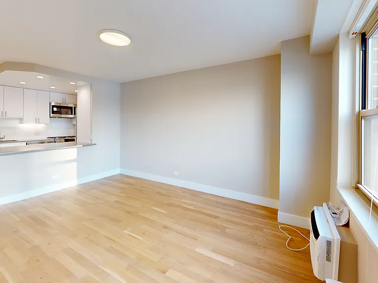 310 Greenwich St #20G — Photo 1