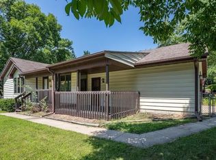 616 E Kenyon Ave, Des Moines, IA 50315