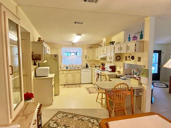5th image of 3127 Natchez Ln