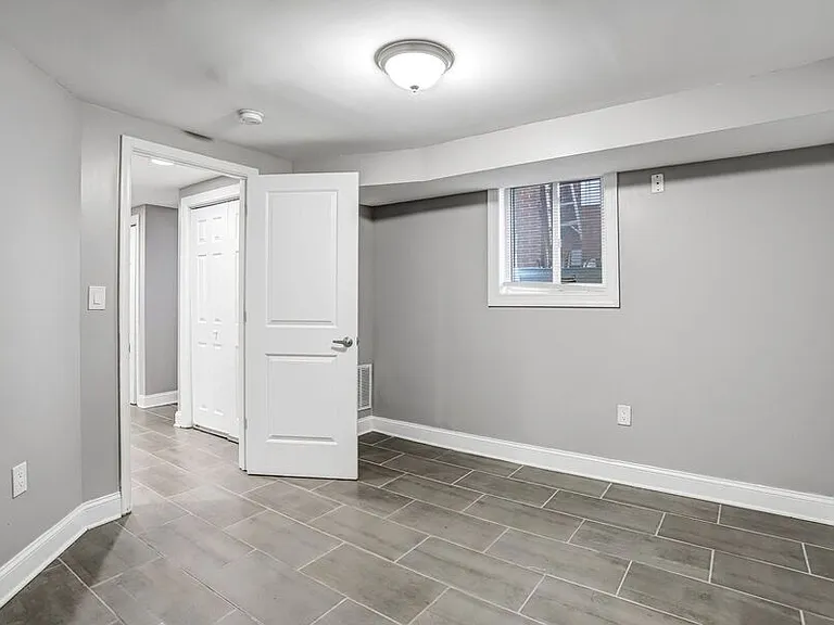 812 Burns St SE — Photo 26