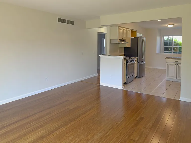 11575 Lynhurst Dr — Photo 14
