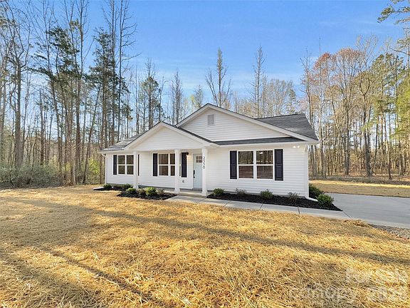 4th image of 2338 Neill Rd
