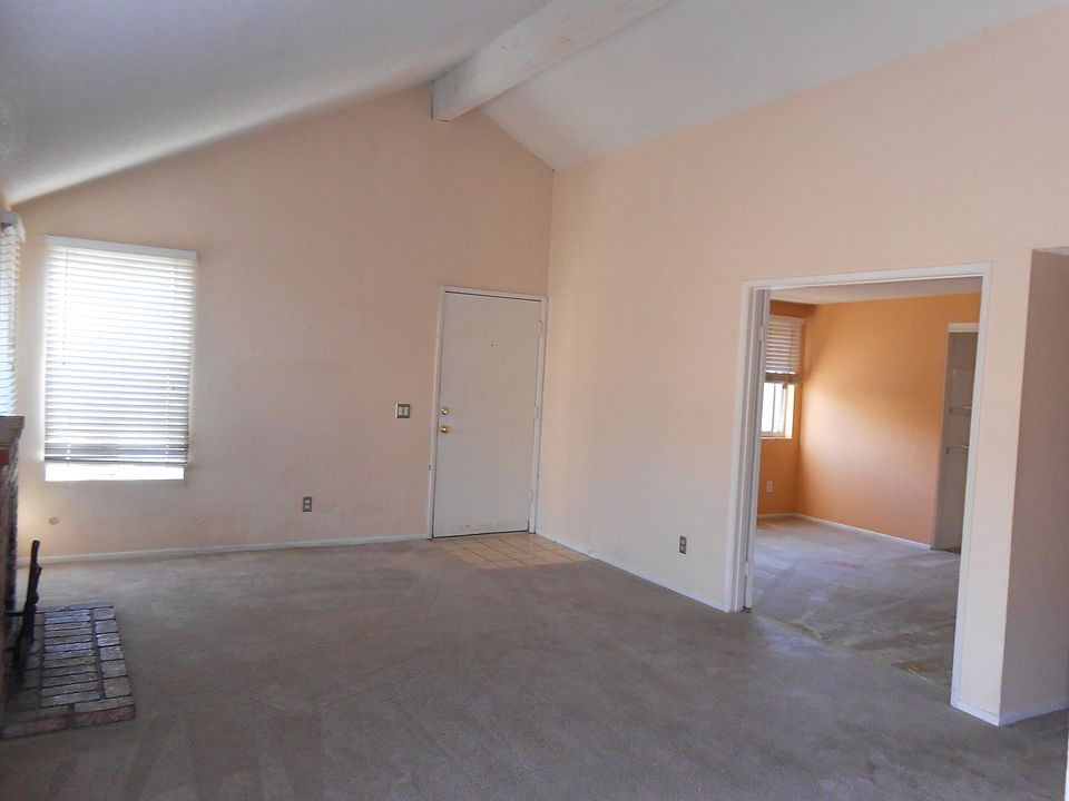 1st image of 1912 E Yale St #7