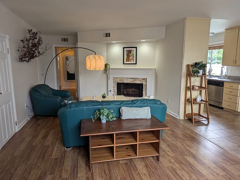 3881 Groton St — Photo 7