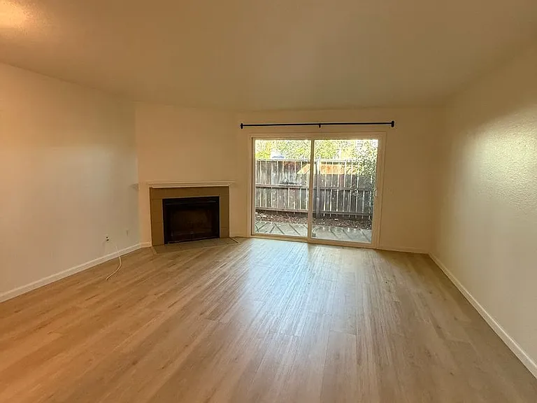 451 Tabor Ave — Photo 11