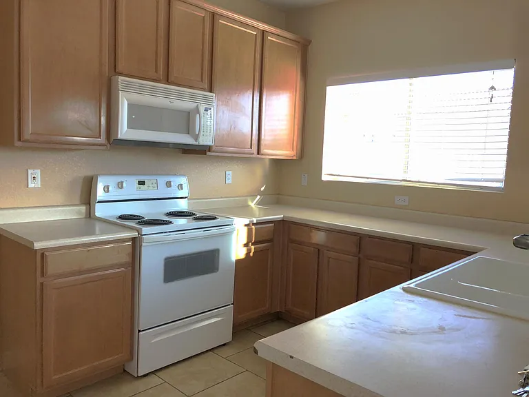 9727 W Payson Rd — Photo 10