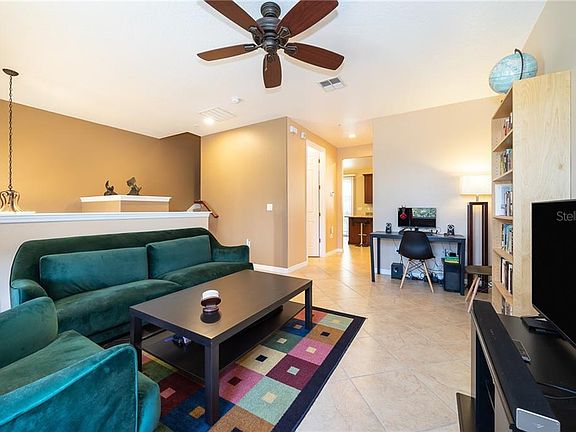 5th image of 1122 Clifton Springs Ln