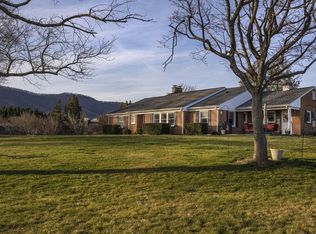 1621 W Ruritan Rd, Roanoke, VA 24012